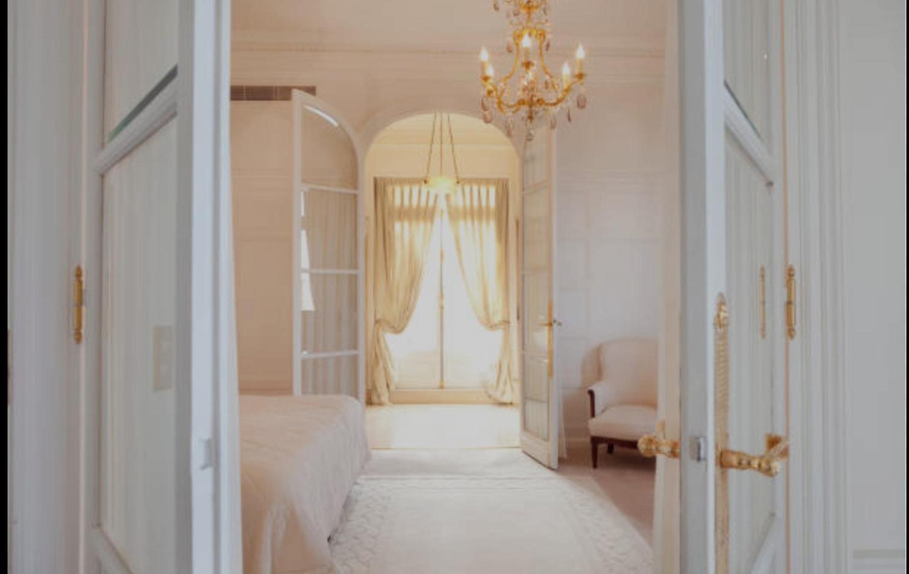 Empress Madani Palace Hotel Surrey Ngoại thất bức ảnh