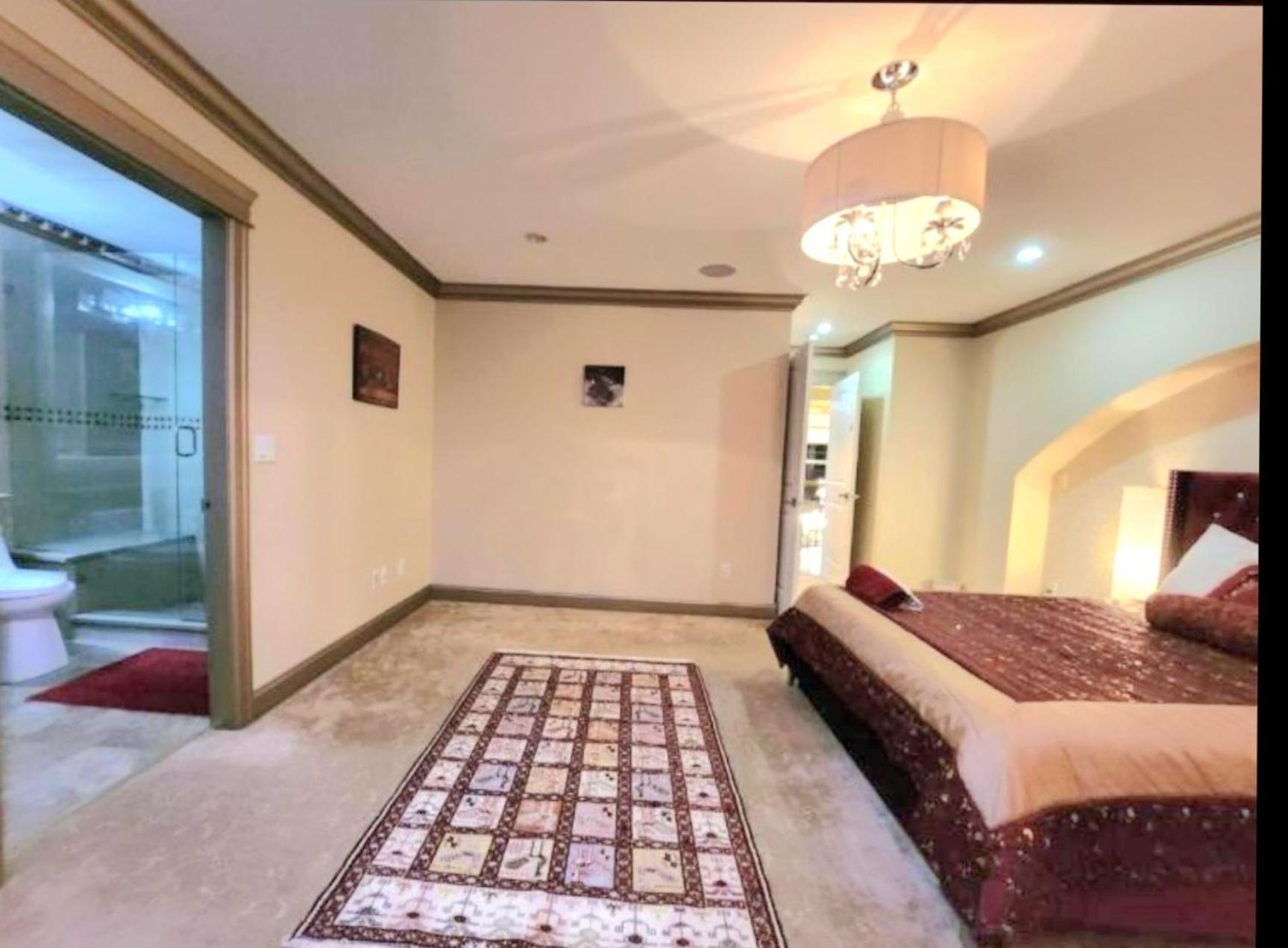 Empress Madani Palace Hotel Surrey Ngoại thất bức ảnh
